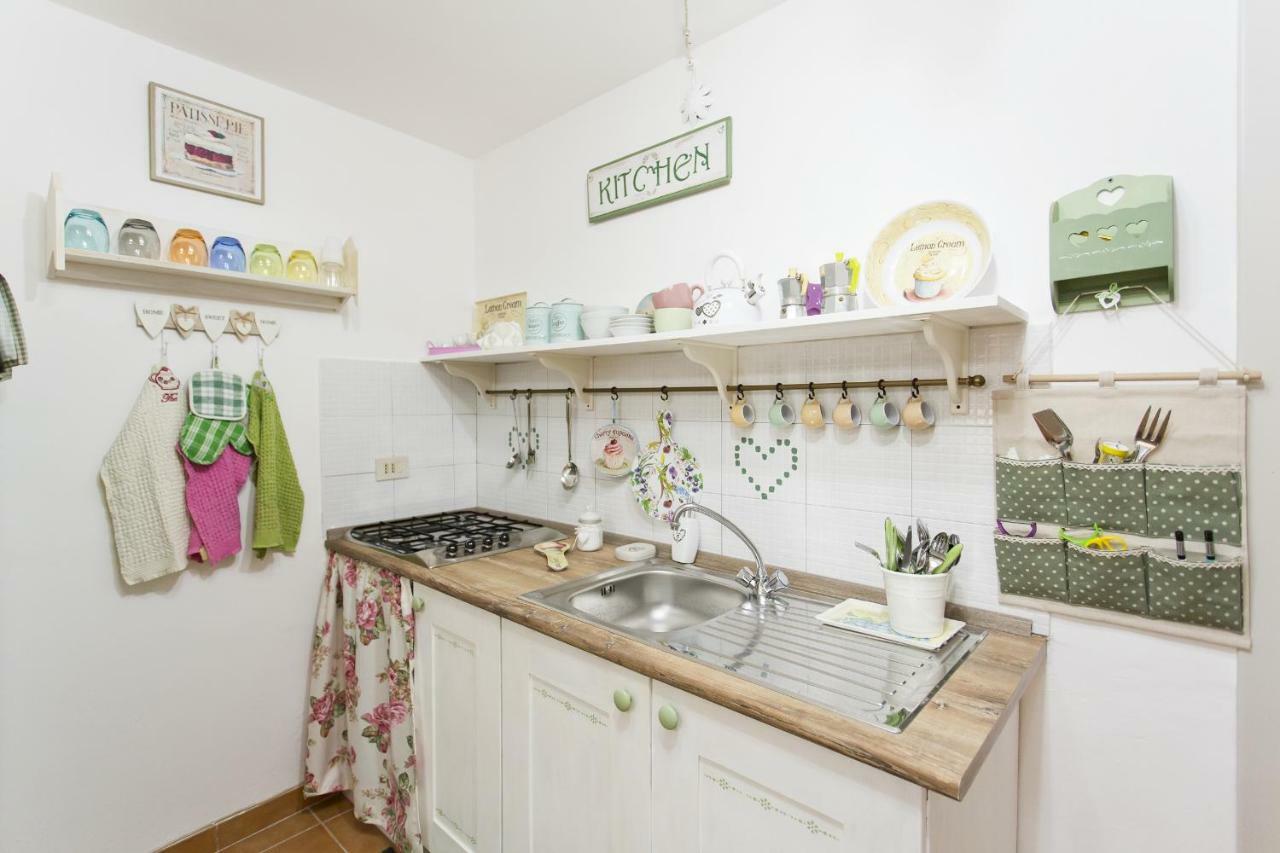 Little House Inside Capo'S Market Appartement Palermo Buitenkant foto