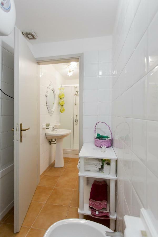 Little House Inside Capo'S Market Appartement Palermo Buitenkant foto